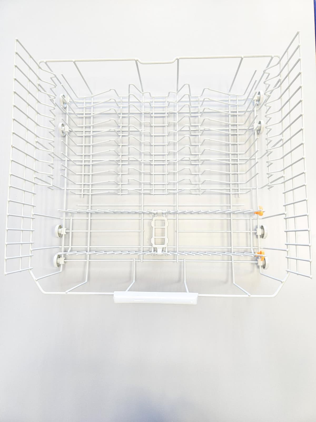 Lave-vaisselle Miele panier inférieur