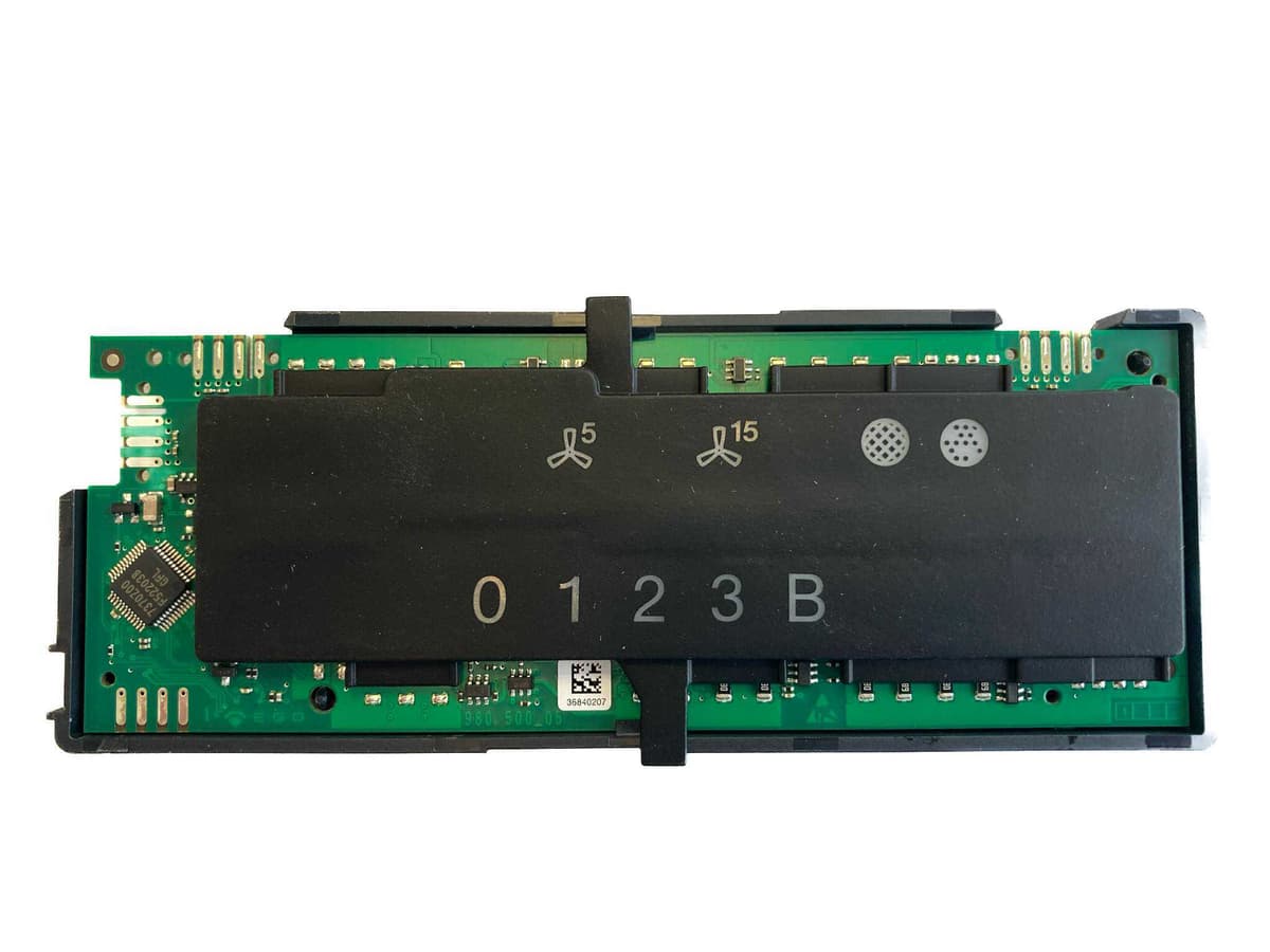 Réparation de l'électronique de commande de la table de cuisson à induction Miele